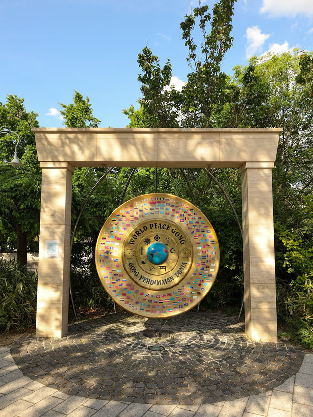 π
Ocarina Park Golden Hour β Indonesia π
Ocarina Park Golden Hour β Indonesia