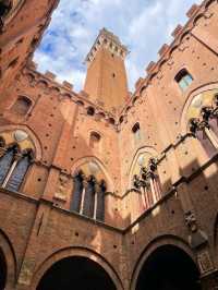 Sunny Fall Escape🍁