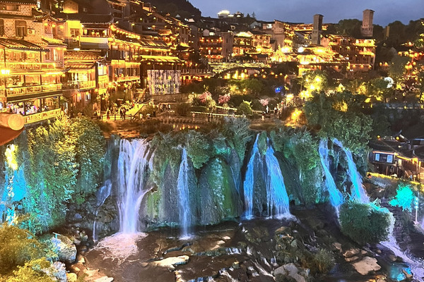 中国の古鎮、芙蓉鎮（フーロンジン）。 | Trip.com 永順