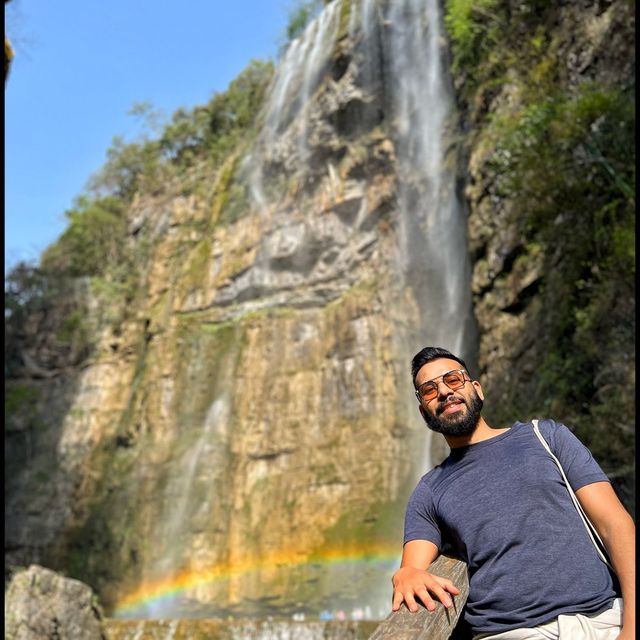 Three Gorges Waterfall 😱