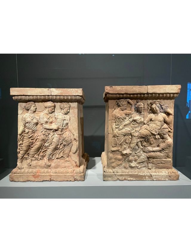 "Antique and cultural heritage: Explore the unique charm of the Getty Villa Museum!"