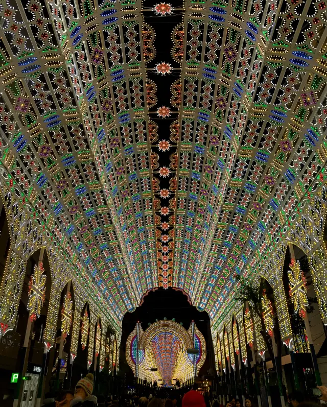 電車とバスで行こう！一人で日本の神戸への絶美な旅