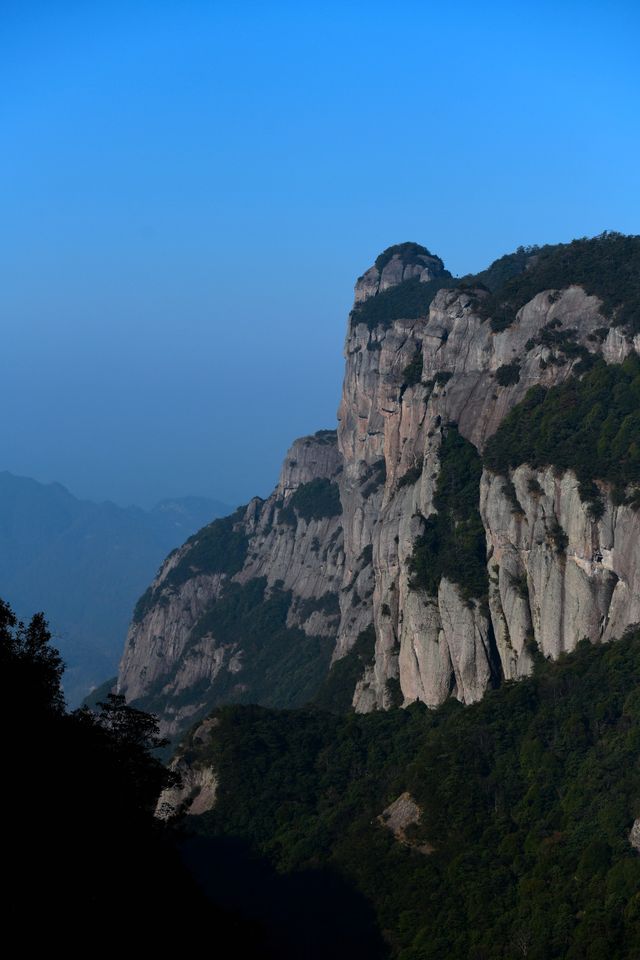 我在成年後，終於見到了學生時代課本上的天姥山-神仙居