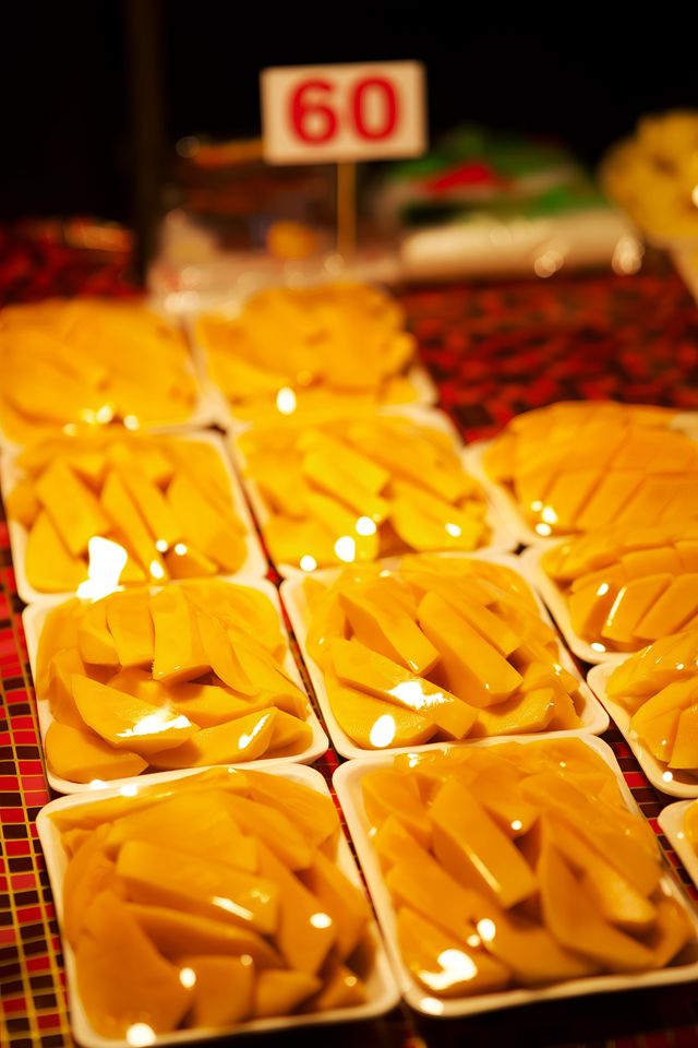 曼谷水門市場 小吃Pratu Nam Market