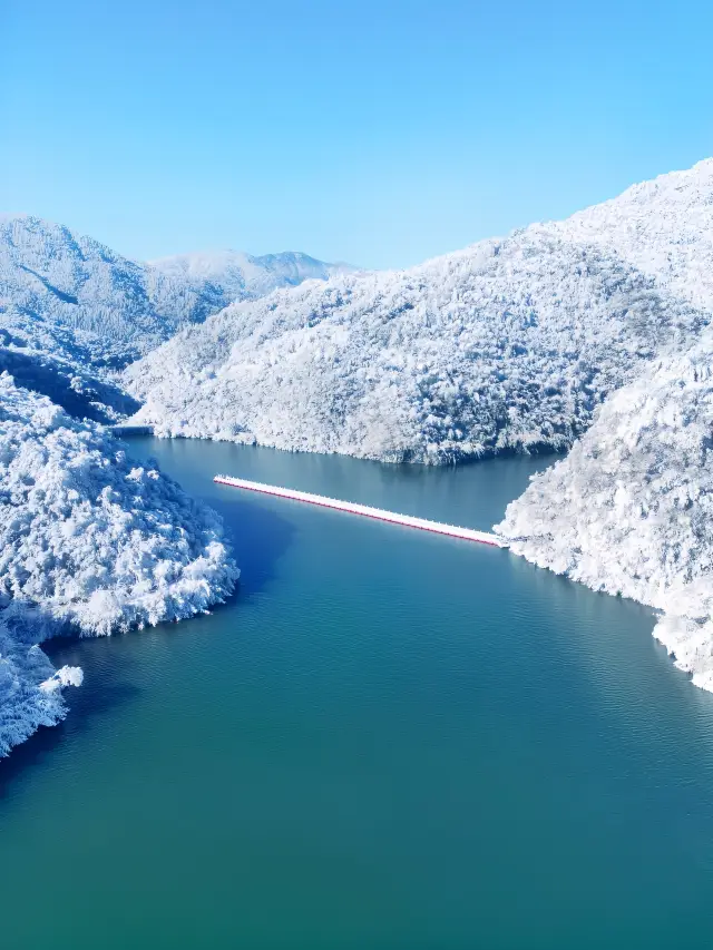 22號雲冰山下雪!周一錯峰出行雲冰山!