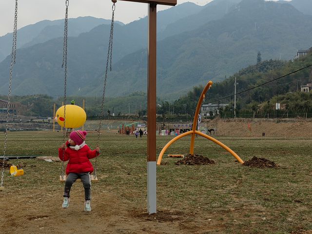 探訪雲上草原，偶遇熊貓部落探險樂園