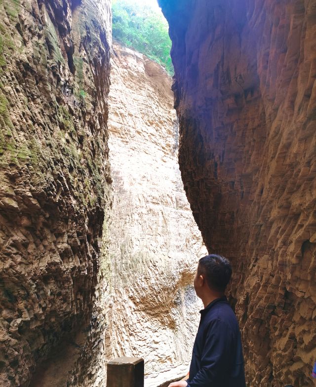 你是否知道山西有個黃崖洞？