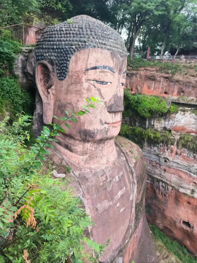 五一旅遊景點推薦樂山大佛｜世界第一大佛