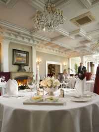 🍀 Killarney's Cozy Corners: Top Hotel Picks 🏨