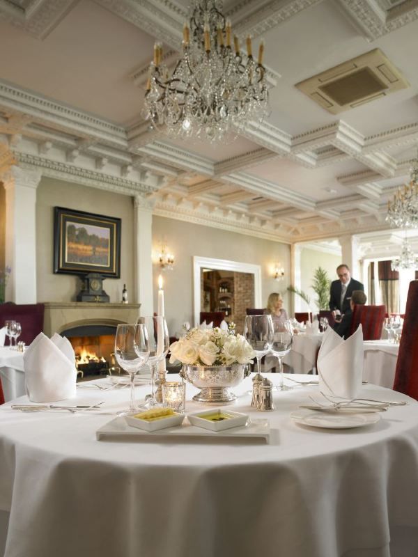 🍀 Killarney's Cozy Corners: Top Hotel Picks 🏨