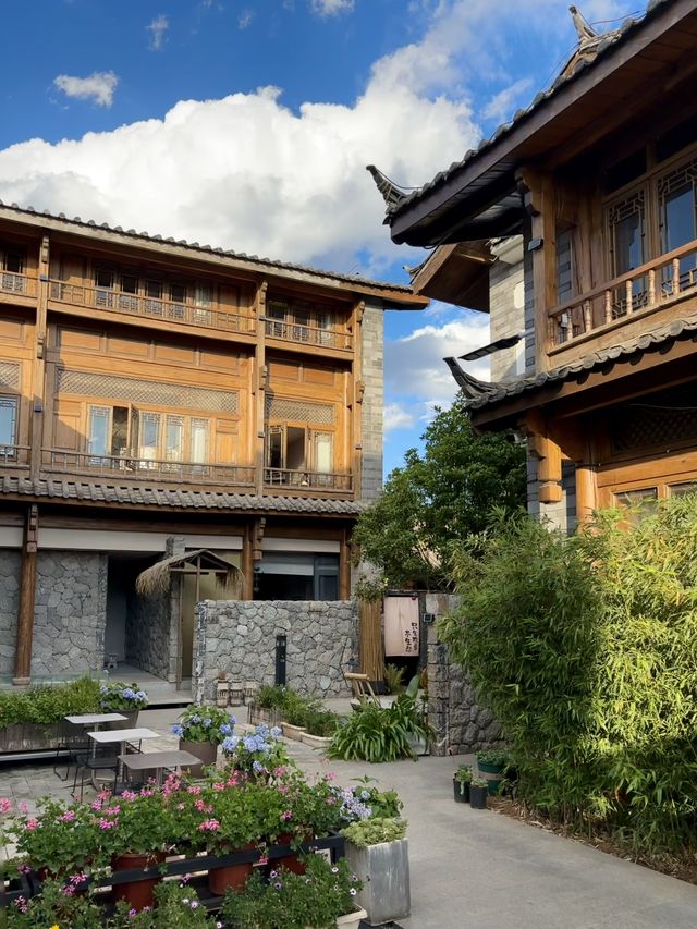 打工暫停 | 來麗江這家小院體驗養老生活