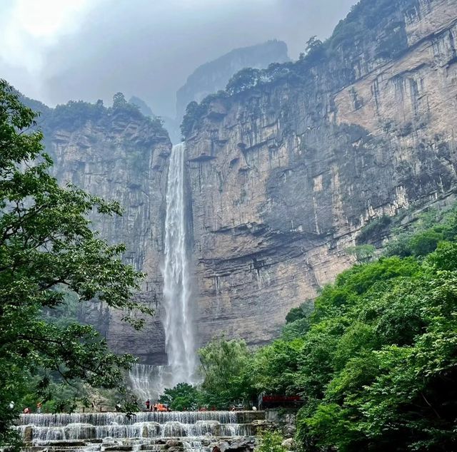 在八里溝：見山，見瀑，歸自然！