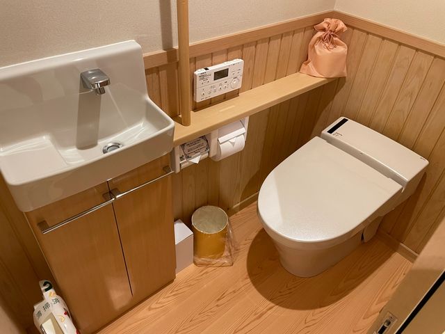 富士湖畔，溫泉鄉的優雅居所：一次難忘的日式住宿體驗。