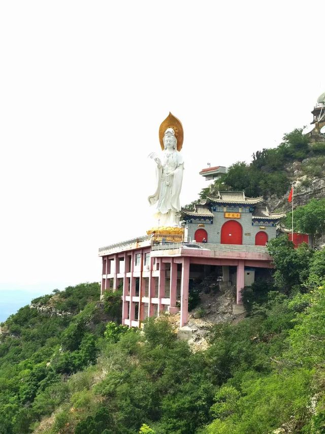 遼寧朝陽鳳凰山｜第一隻鳥飛起的地方。