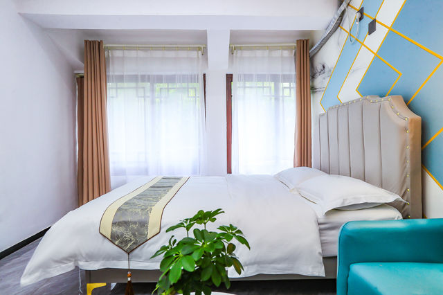 南京夫子廟!人均只需數十元!捨不得退房。 南京夫子廟!人均只需數十元!捨不得退房。