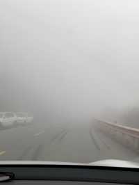 冬天的四姑娘山看到了日照金色雪山。