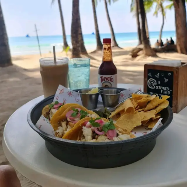 สถานที่พักผ่อนริมชายหาด