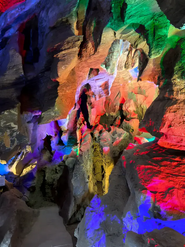 Danzhou Lianhua Mountain Provincial Geopark