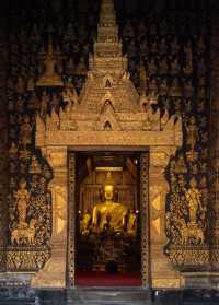 Visit Wat Xieng Thong after 4 PM for a Unique Experience!