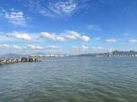 深圳南山區著名海濱路景點：南深圳灣公園，適合拍照打卡親子觀光旅遊。  