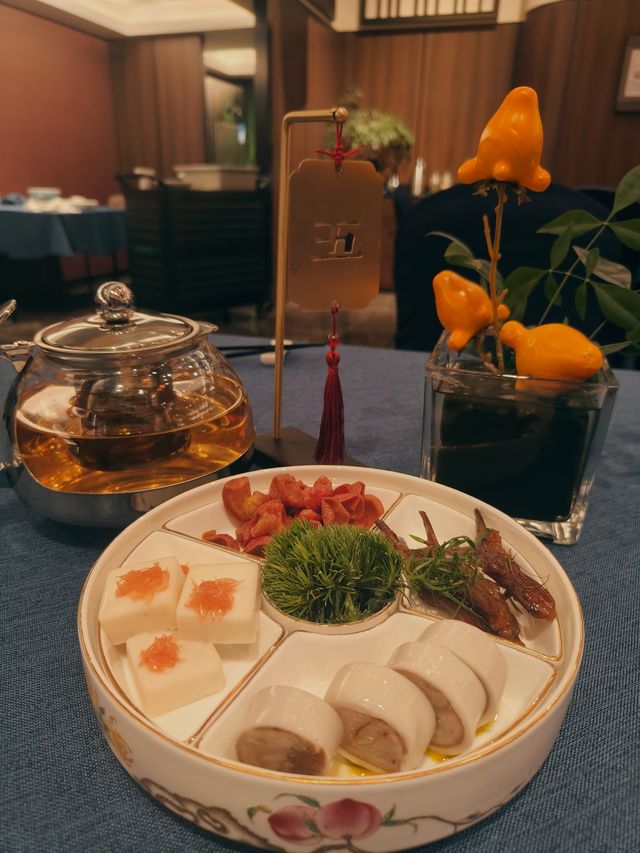 一城煙火半城詩，藏在江畔的文化棲居