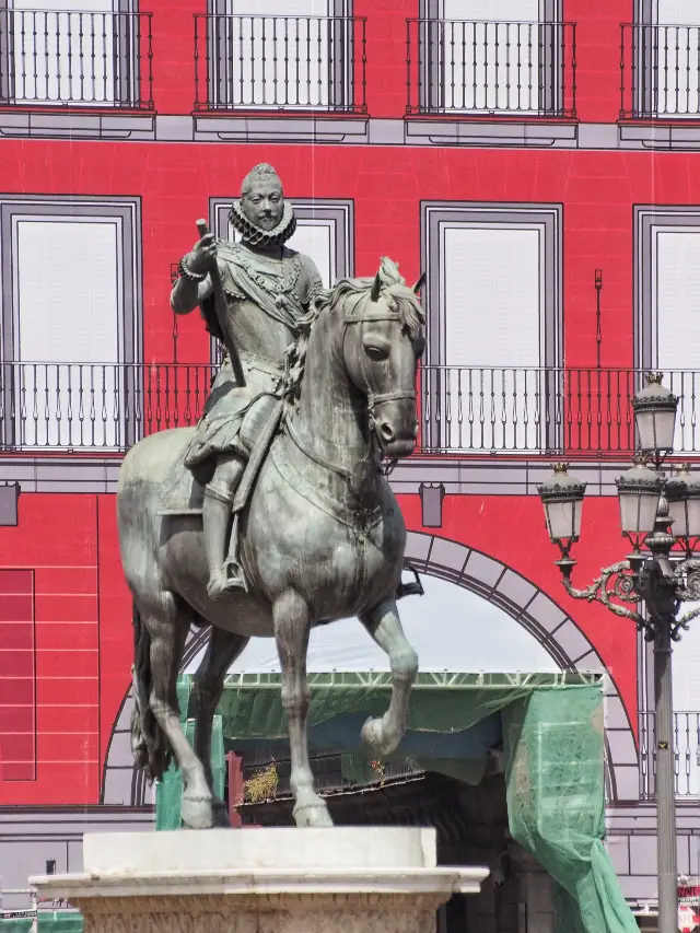 Art Lovers' Delight: A New Way to Experience Spain's Twin Cities