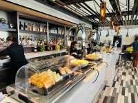 🛫香港機場必衝!運通貴賓廳微醺購物攻略✨