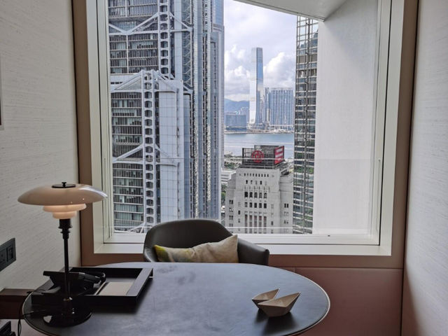 酒店觀察｜香港尼依格羅✨從百年政務大樓到摩登地標的華麗蛻變
