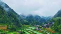住喺雲端吊腳樓