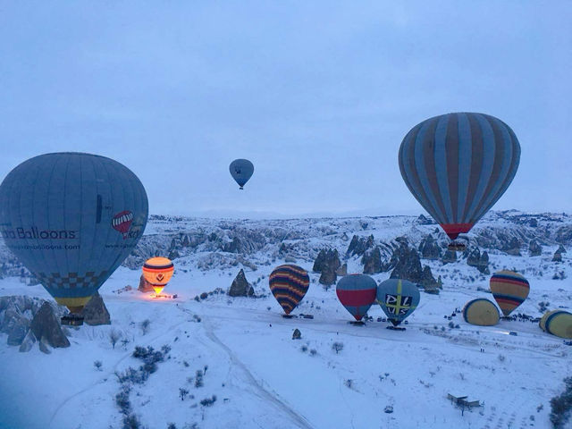 Cappadocia熱氣球全攻略：在月球表面邂逅日出
