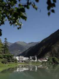 住進四姑娘山油畫裡的莊園！美到窒息！