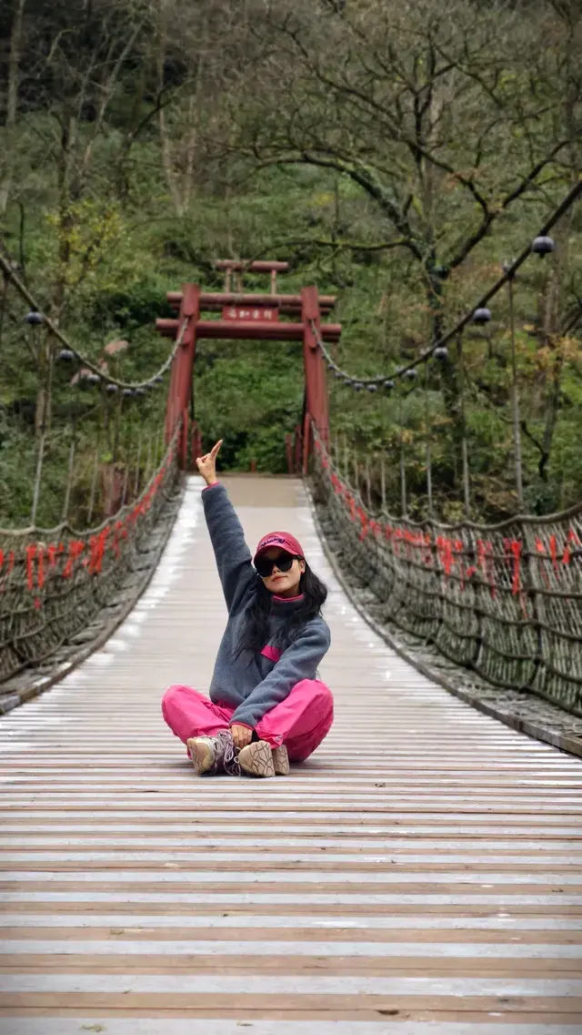 【成都天台山手記|與螢火一起登頂的初夏】 【成都天台山手記|與螢火一起登頂的初夏】