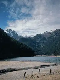 12月1日 從麗江到無底湖到稻城亞丁的路上