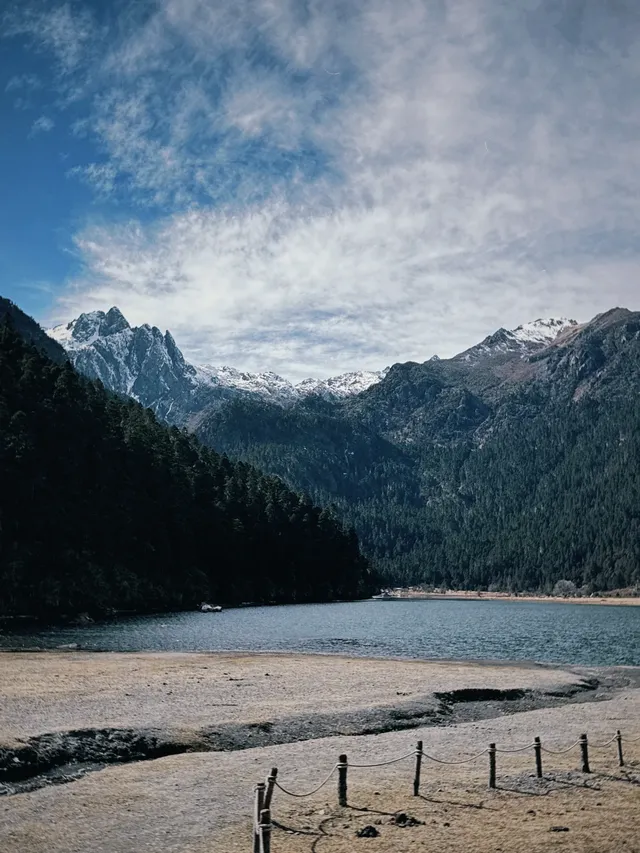 12月1日 從麗江到無底湖到稻城亞丁的路上