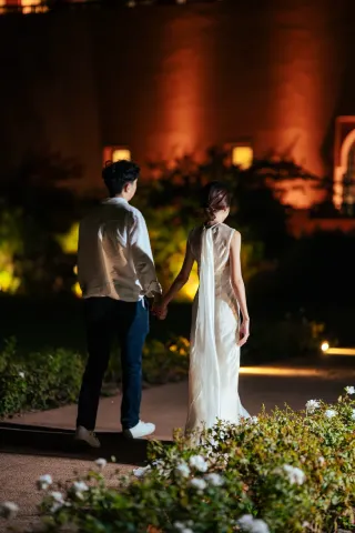 After 1460 days of swiping right on Tinder, he made a promise for the future in Marrakech