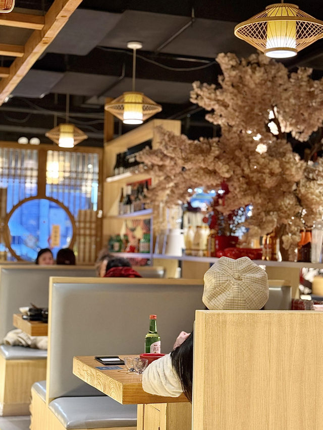 上海美食控必看！人生醬蟹+400g熟成肉部隊鍋太絕了