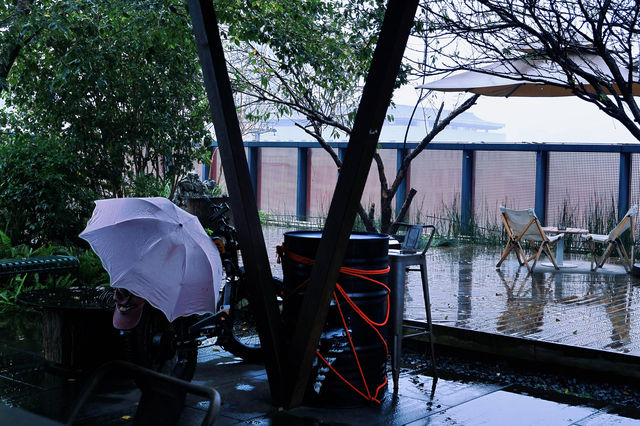 陰雨天,把城市的聲音調到最輕 陰雨天,把城市的聲音調到最輕