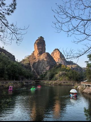 Don't just focus on Wuyuan! Ningdu, a hidden gem, will win you over with its "mini Danxia" scenery and meatballs.