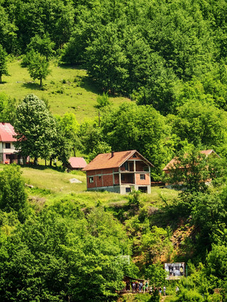 Visa-free multi-country travel guide for Serbia and more—quick save
