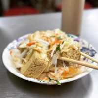 值得排隊的超保水美味臭豆腐