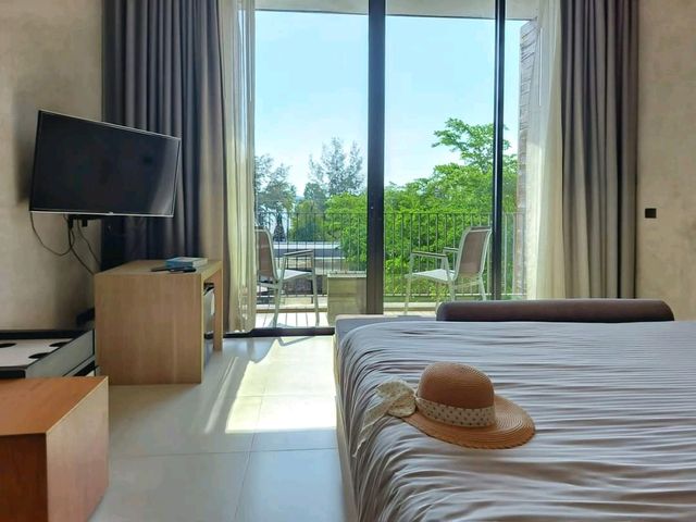 #ที่พักวิวสุดปัง ติดทะเลคลองวาฬ  Lipda Resort 