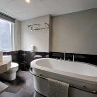 Bathtub with a highly accessible train station