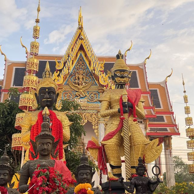 สิริมงคยามเช้า สักการะท้าวเวสสุวรรณ