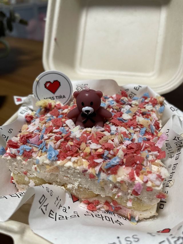 現切韓式提拉米蘇專門店(>^ω^<)