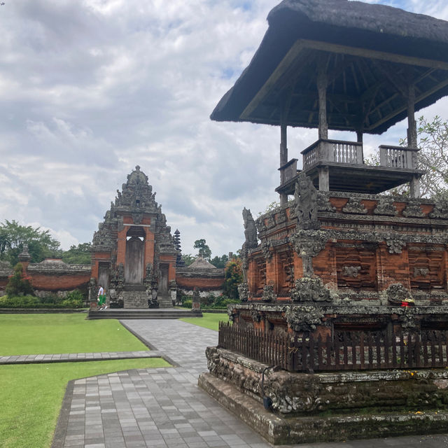 バリ島　【タマン・アユン寺院】
