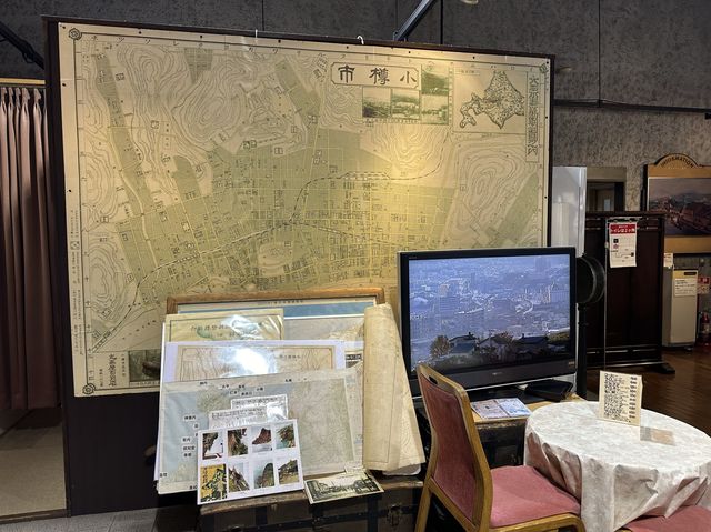 北海道・小樽。小樽の歴史・観光お土産が揃います『小樽市観光物産プラザ (運河プラザ)』