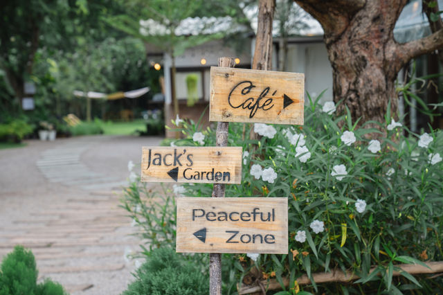 คาเฟ่แสนชิลล์และสุดคิ้วท์ ในสวนผึ้ง