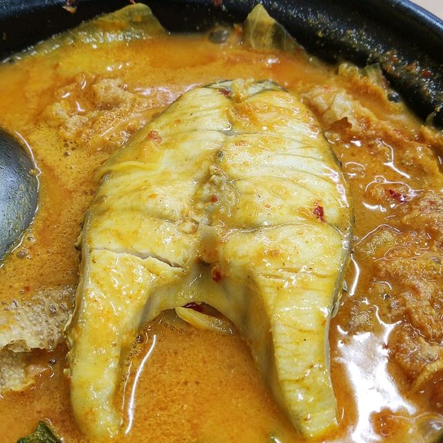JB Famous Curry Fish Head