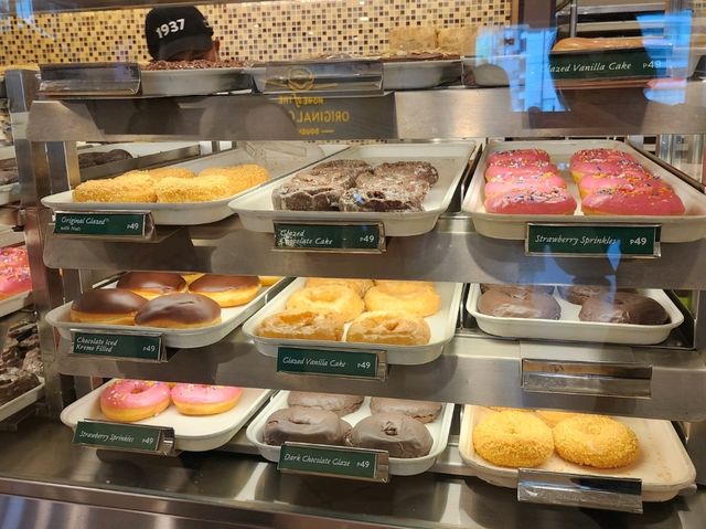 천상의 조합 커피 & 도넛은 Krispy Kreme