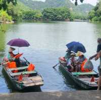 Trang An memorable boat trip